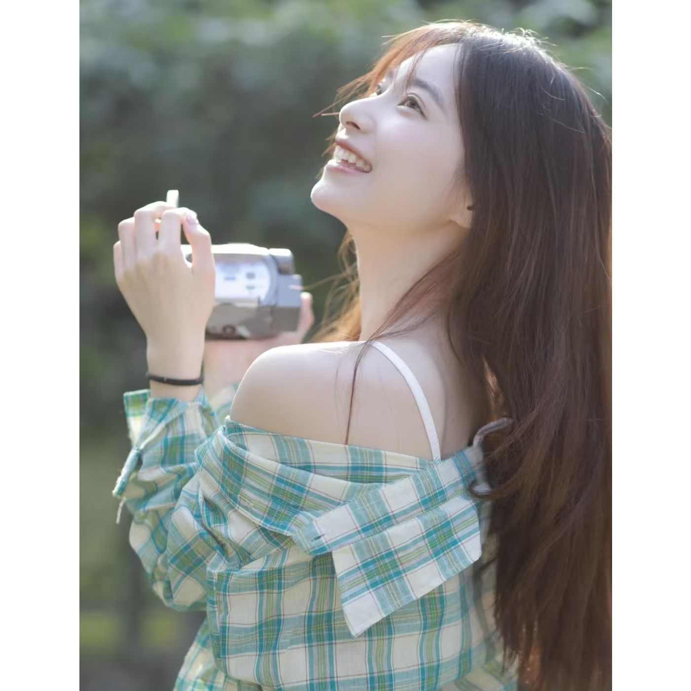 法式绿色格子衬衫外套女夏季2025新款防晒衫小众别致衬衣宽松上衣