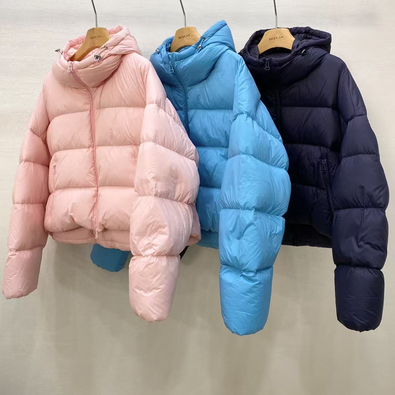 云朵加厚2025秋冬新品连帽短款