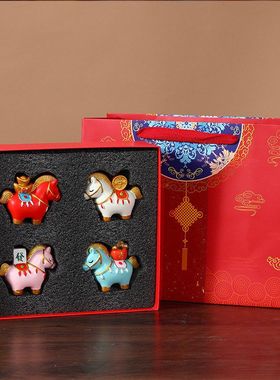 新年小礼品生肖小马创意礼物摆件马年文创吉祥物公司年会礼品套装