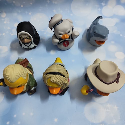 Numskull小黄鸭老友记手办公仔