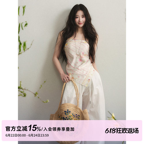 1P STUDIO原创设计 仿醋酸艺术感花卉印花方巾女夏季新款
