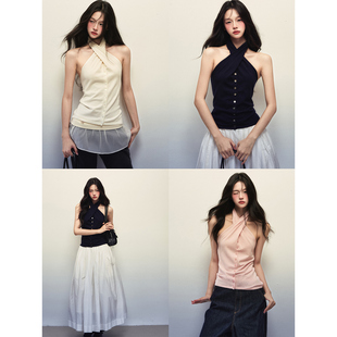 露肩上衣 STUDIO 辣妹性感收腰交叉挂脖上衣女秋贝母扣修身 无袖