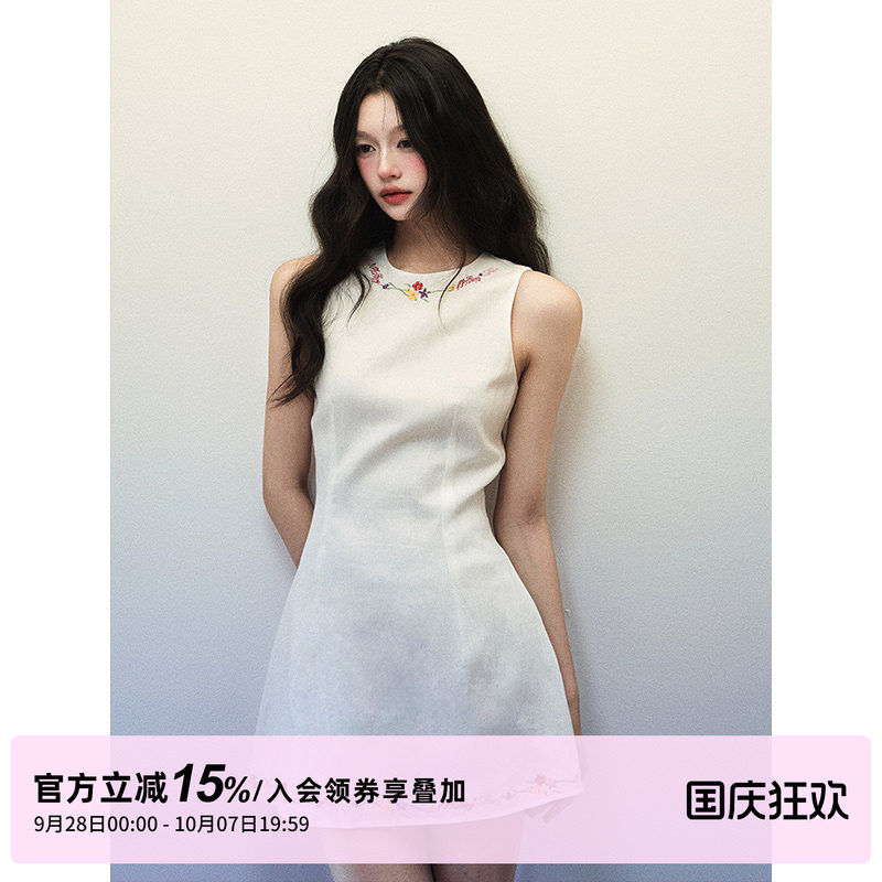 1P STUDIO 白色亚麻刺绣背心连衣裙女秋装挖肩设计感收腰无袖短裙