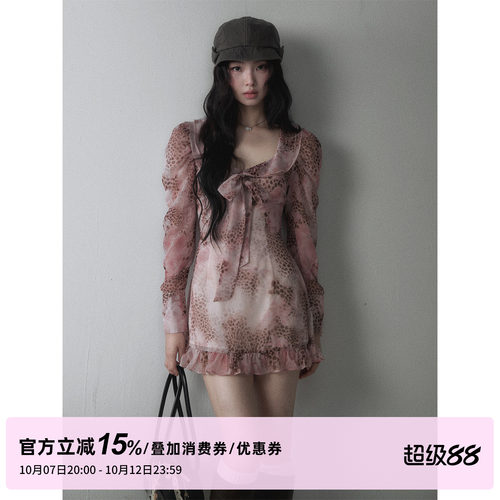1P STUDIO 甜酷粉豹纹雪纺U领连衣裙女秋蝴蝶结系带长袖收腰短裙