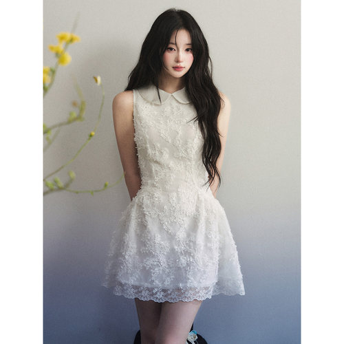 1P STUDIO 白色花朵网纱娃娃领连衣裙女秋装收腰花边无袖背心短裙