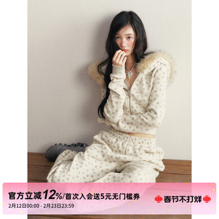 1P STUDIO 碎花短款毛领连帽加绒卫衣外套休闲松紧腰卫裤两件套装