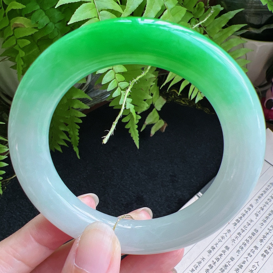 圆条56圈口缅甸天然A货老坑种翡翠手镯玉镯子平洲翡翠手镯精选