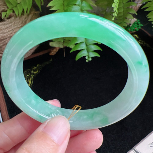 贵妃54圈口缅甸天然A货老坑种玉镯平洲翡翠手镯精选编号057D0406E