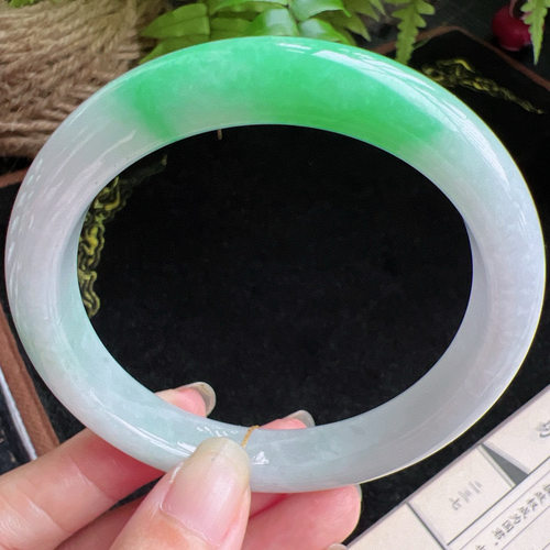 62圈口缅甸天然A货老坑种玉镯平洲翡翠手镯精选编号086D0327