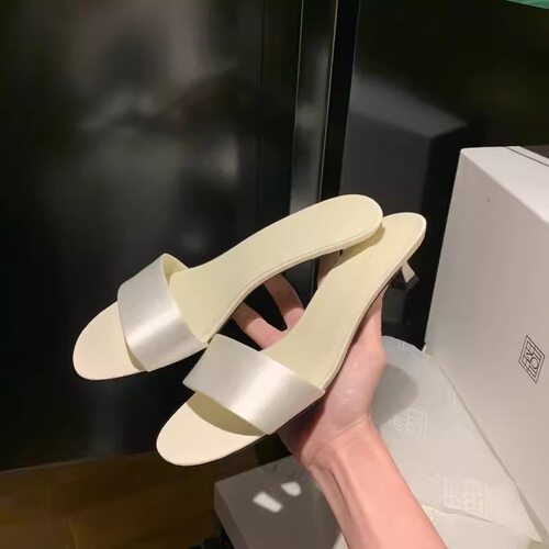 绸缎面小猫跟拖鞋女夏外穿