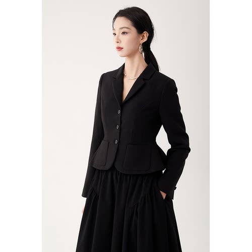 CR黑色长袖西装领修身外套