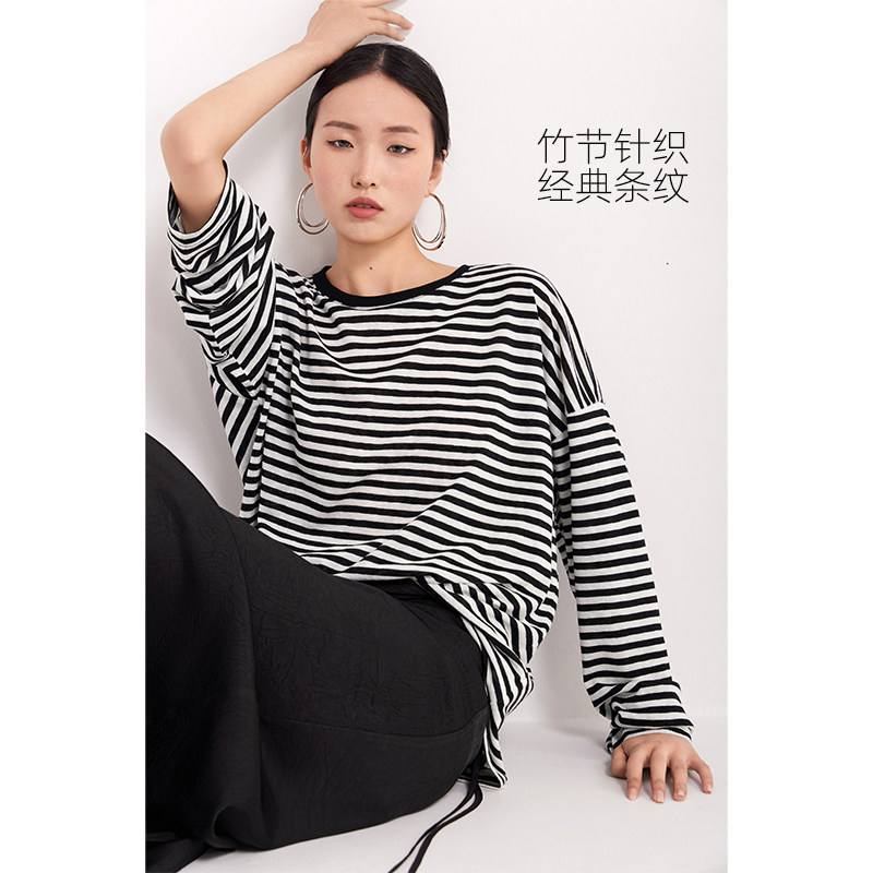 t恤上衣黑白条纹圆领2026年春夏秋季新款女简约宽松显瘦内搭打底