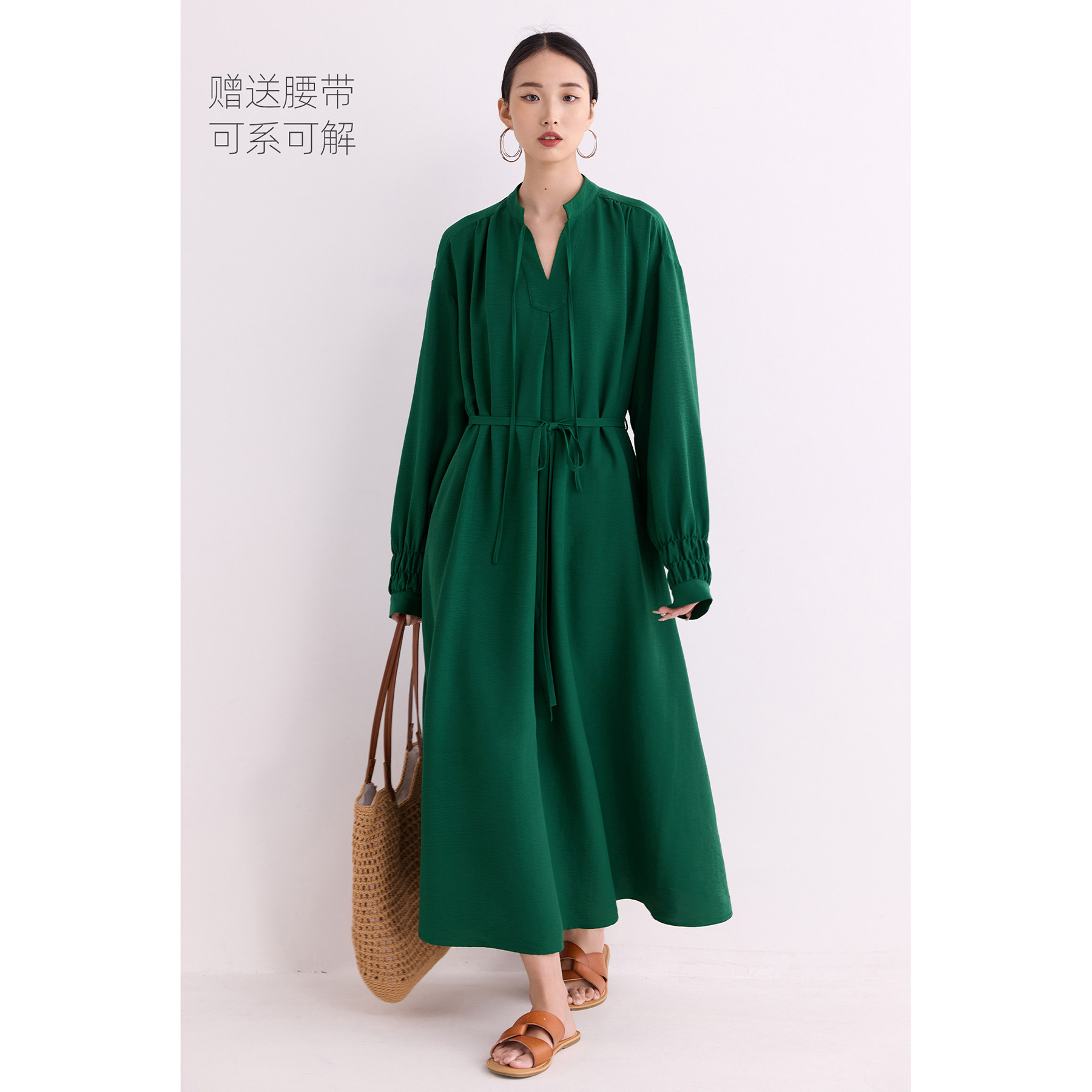复古绿色长袖连衣裙女宽松裙子系带收腰显瘦气质长裙慵懒风连身裙