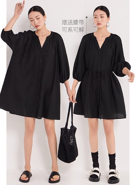 连衣裙短款2026初夏穿搭裙子V领小个子今年流行爆款独特出游黑色