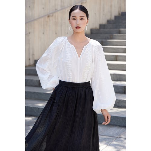 天丝刺绣衬衫上衣衬衣春夏秋小衫女新款气质宽松松弛长袖罩衫白色