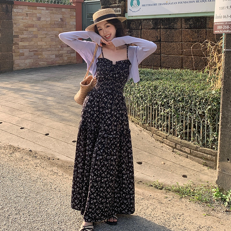 十三行2025春季新款气质印花纯欲高腰吊带连衣裙女高级感长裙法式