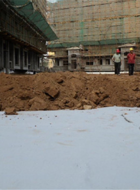 土工布工程布水泥路养护毯公路毛毡长丝土方工程透水护坡河道白色