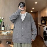 灰色