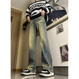 泥黄色