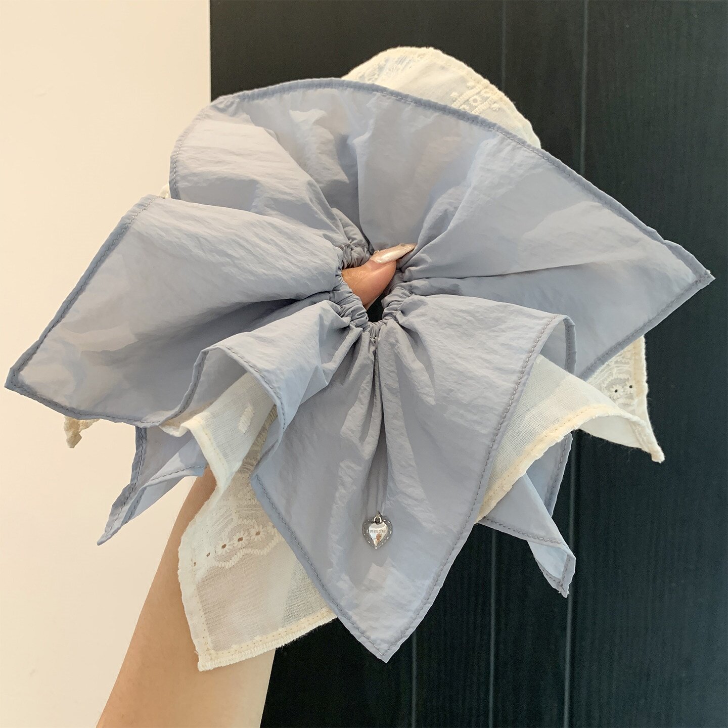 韩系蓝色蕾丝方巾大肠发圈