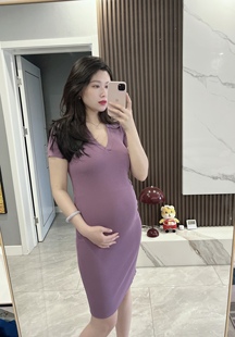 孕妇裙夏季轻薄透气冰爽丝连衣裙V领性感修身显瘦短袖长裙女潮妈
