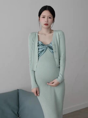 孕妇性感长袖修身针织连衣裙