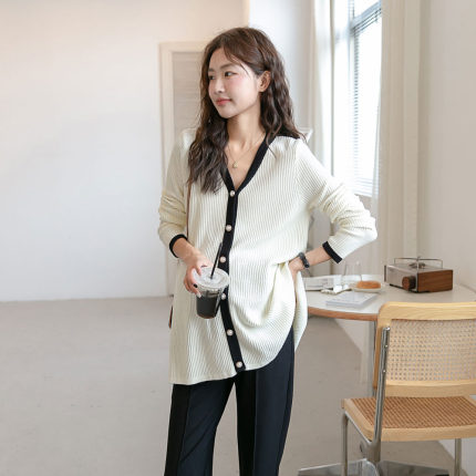 孕妇装秋季小香风开衫韩版撞色V领针织衫洋气减龄显瘦上衣外套