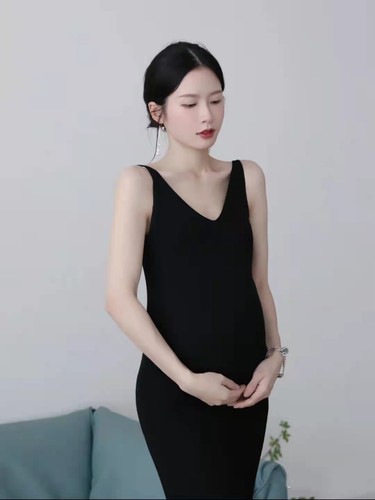 孕妇装连衣裙法式赫本风显减领