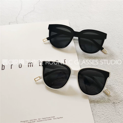 Ретро белые квадратные универсальные солнцезащитные очки подходит для мужчин и женщин, по фигуре