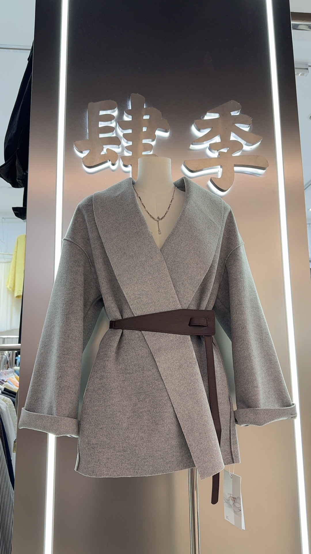 2025秋冬新款赫本风短款小个子收腰显瘦气质外套女双面毛呢大衣潮