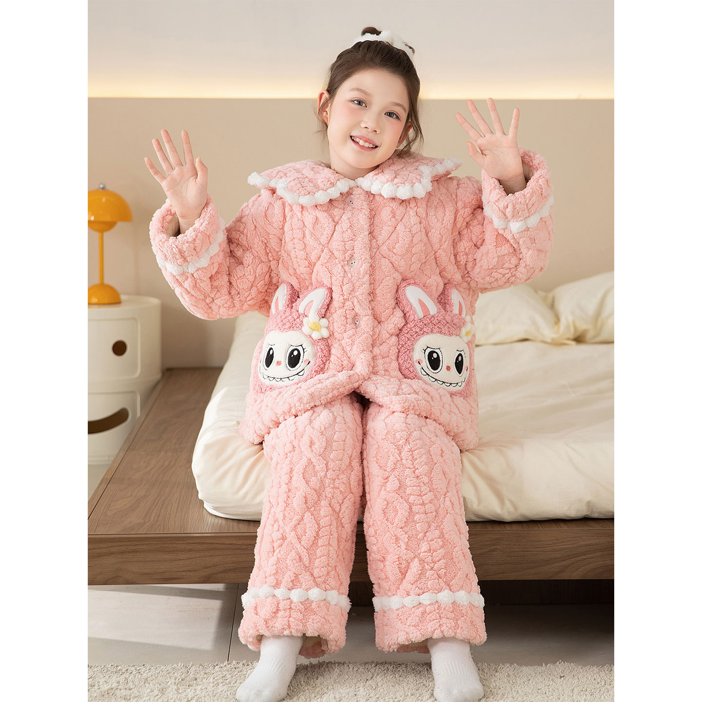 2025新款女童珊瑚绒睡衣儿童冬季加绒加厚冬款三层夹棉女孩家居服