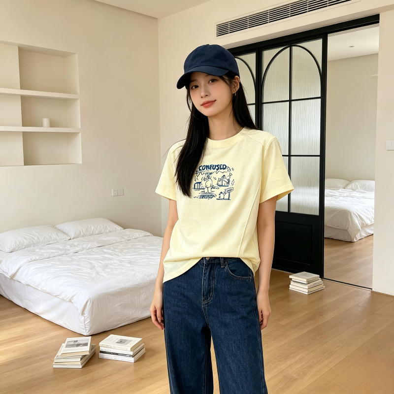 奶黄色设计感夏季正肩鱼骨线装饰减龄宽松大码小个子短袖T恤女潮