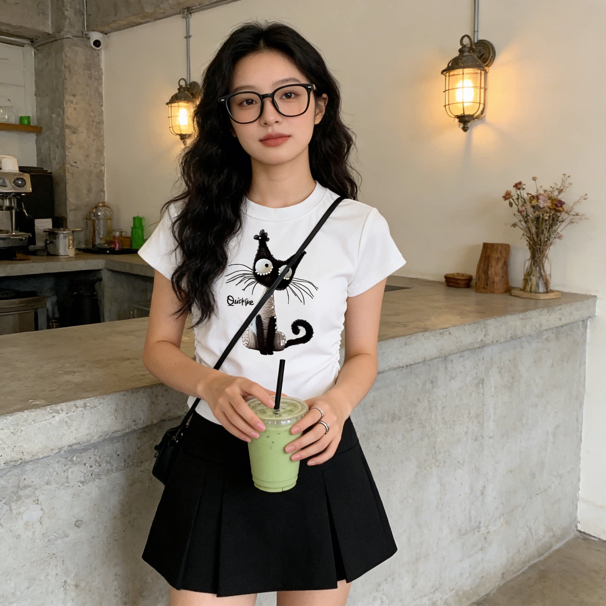 白色修身卡通小猫短袖T恤女夏季2026新款韩版设计感小众上衣