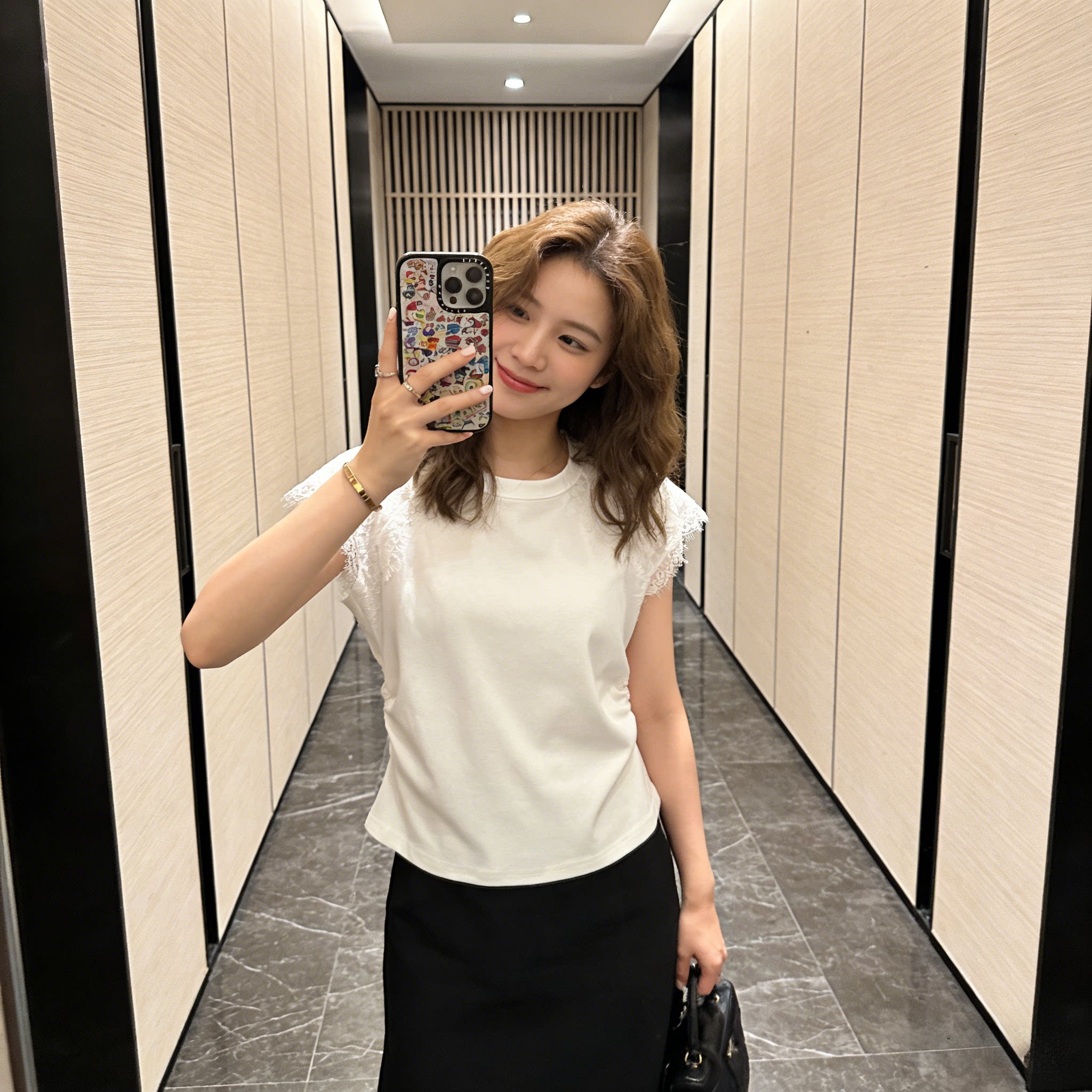 2026独特超好看插肩短袖蕾丝拼接t恤女款夏季掐腰显瘦小飞袖上衣