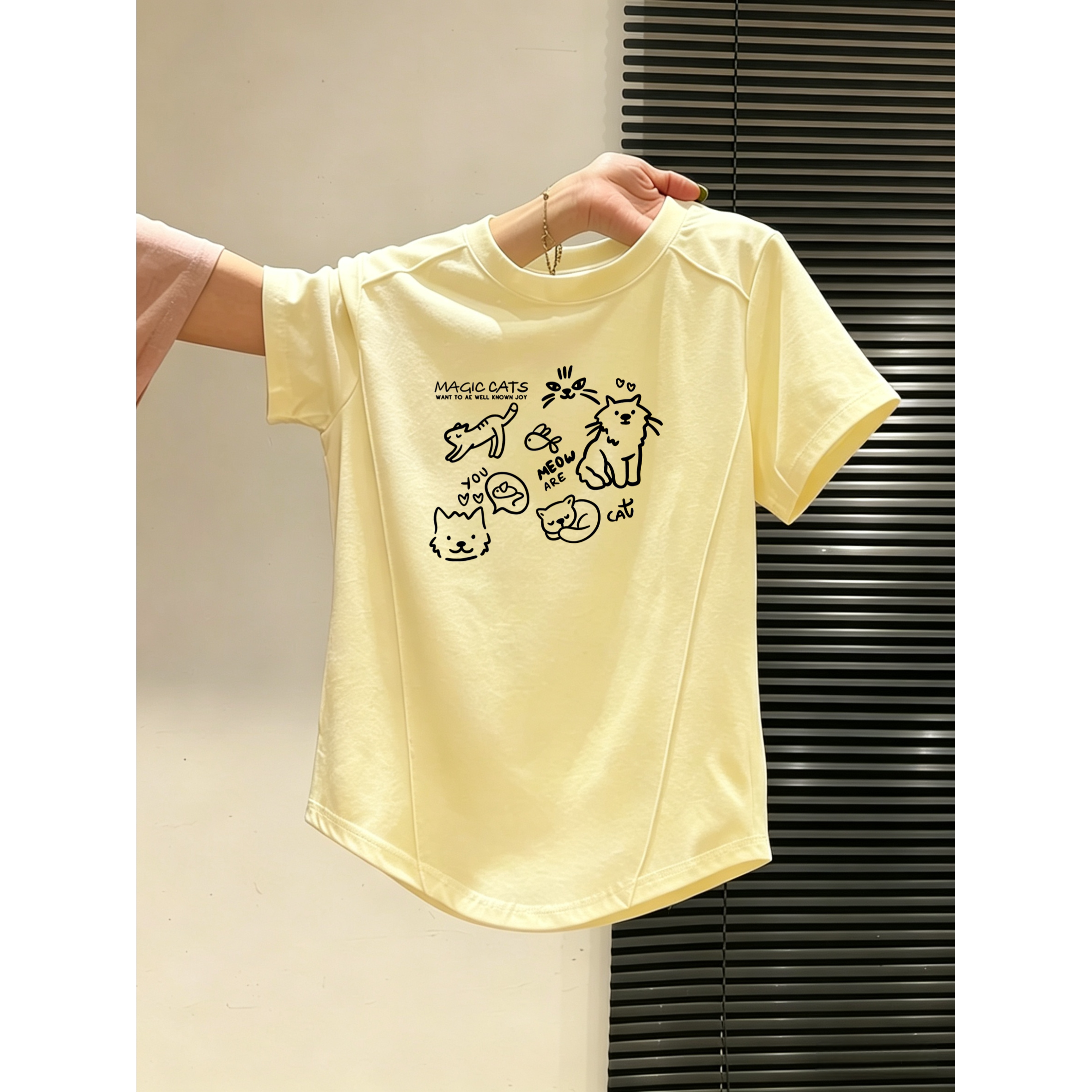奶黄色减龄夏季正肩圆领鱼骨线撞色短款小众短袖T恤上衣女洋气潮