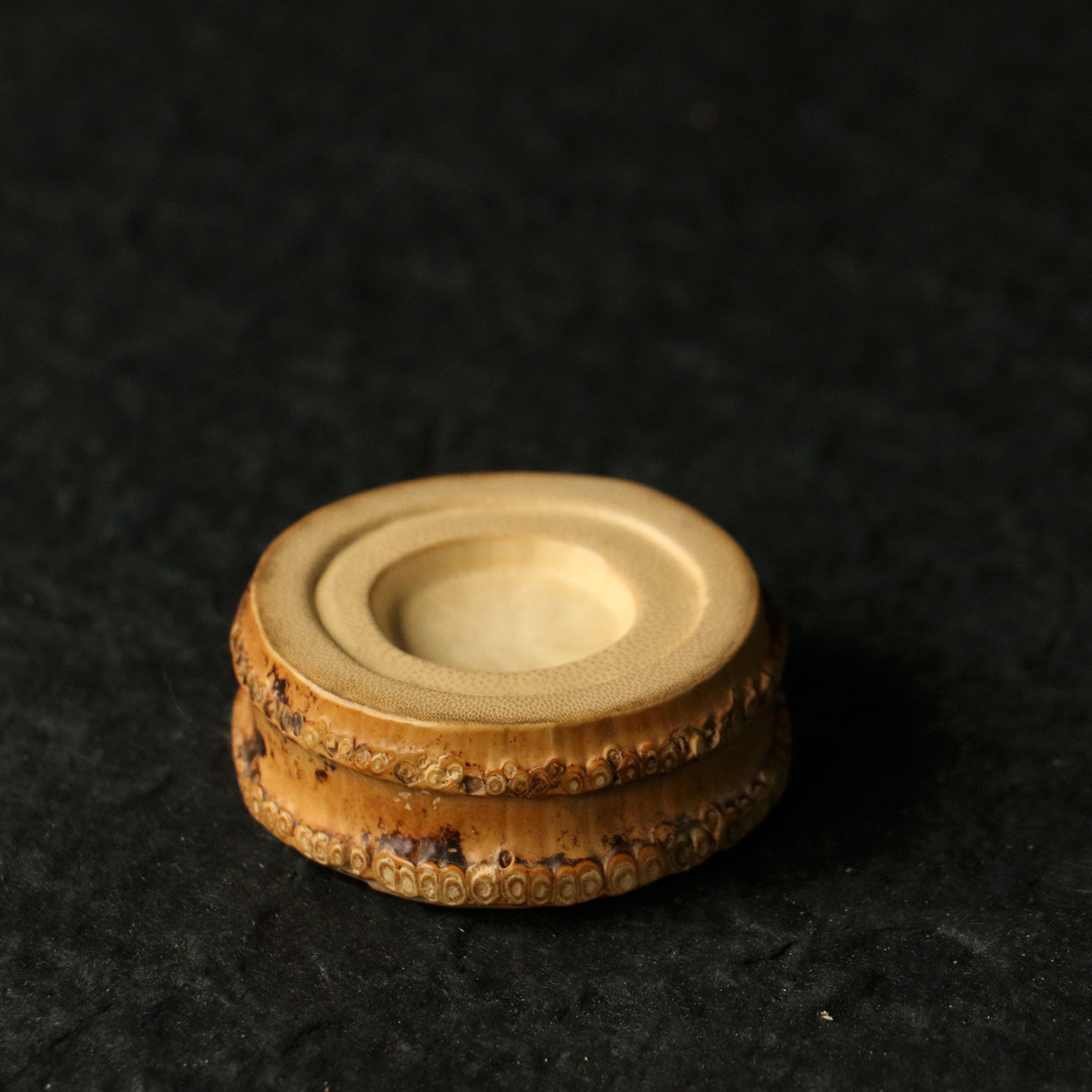 精品纯手工制作天然满钉老竹根三脚底小盖置竹雕把玩搁置摆件茶具,特色手工艺,竹编/竹雕,淘宝优惠券,粉丝福利购,淘宝优惠卷