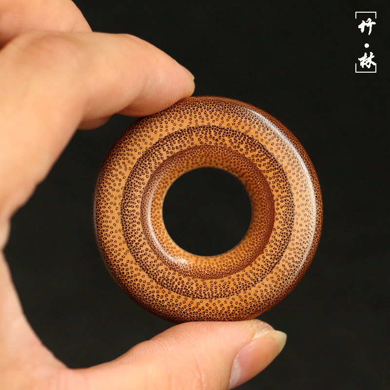 精品纯手工制作天然满鱼籽纹老玉竹平安扣竹雕把件竹制挂件平安牌