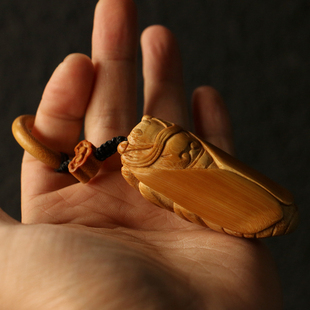 精品东阳老师傅纯手工一体雕刻“一鸣惊人”龟甲竹手把件竹雕知了