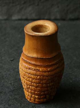 纯手工制作天然满钉老竹根小花器