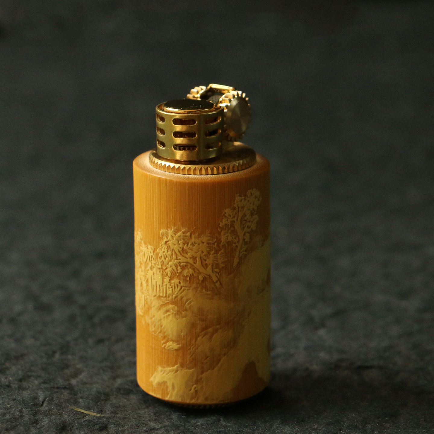 精品东阳名家老师傅纯手工留青雕刻山水风光图老玉竹打火机铜机芯