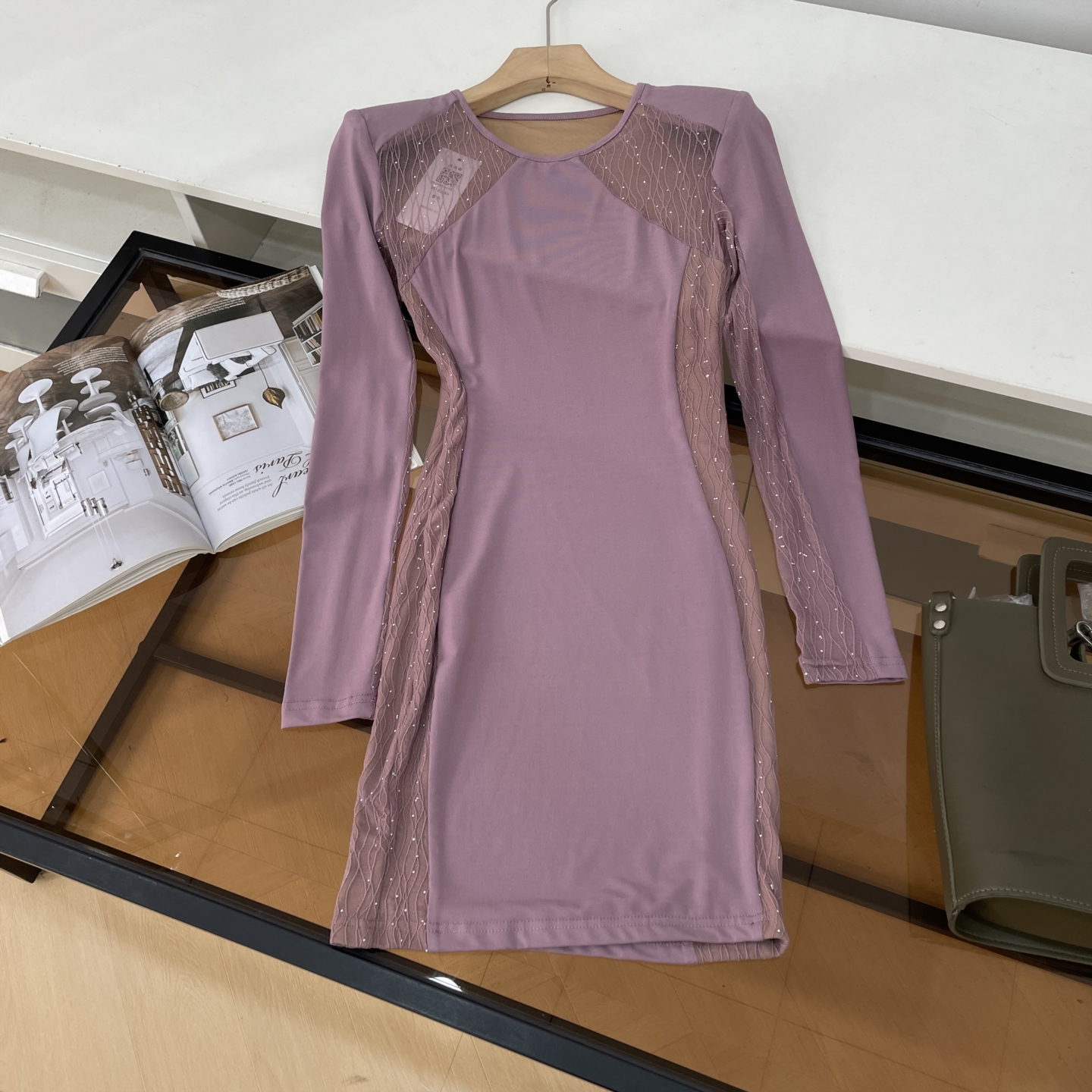 连衣裙圆领纯色长袖收腰显瘦小众设计2025秋季新款J#14