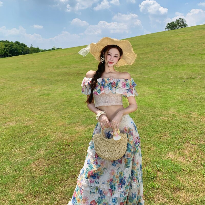 海边度假穿搭套装女夏季漂亮绝美碎花一字肩上衣半身长裙子两件套图片