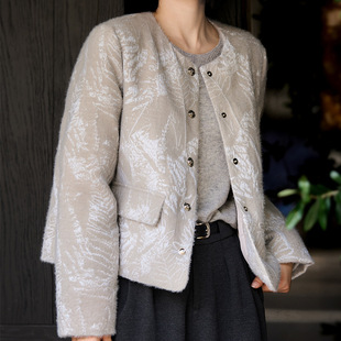 今年流行特惠95鹅绒服 毛感肌理小香风羽绒服白鹅绒短款外套女装