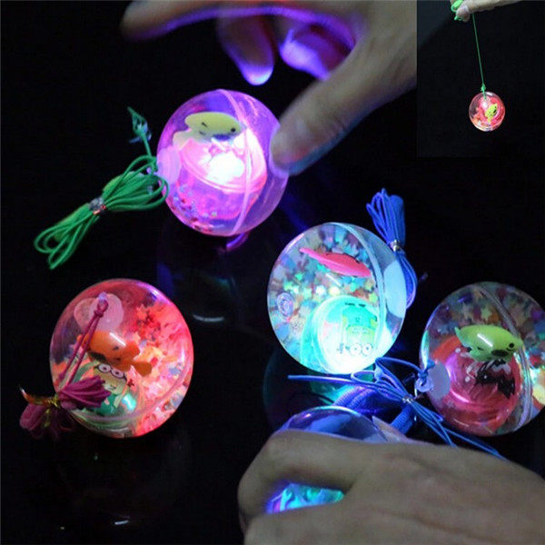 闪光水晶球 发光弹力球 带绳跳跳球闪光儿童玩具地摊货源批水球在类目 玩具/童车/益智/积木/模型, 电子/发光/充气/整蛊玩具, 发光玩具中 - 来自Buy2taobao.com提供专业的淘宝代购服务