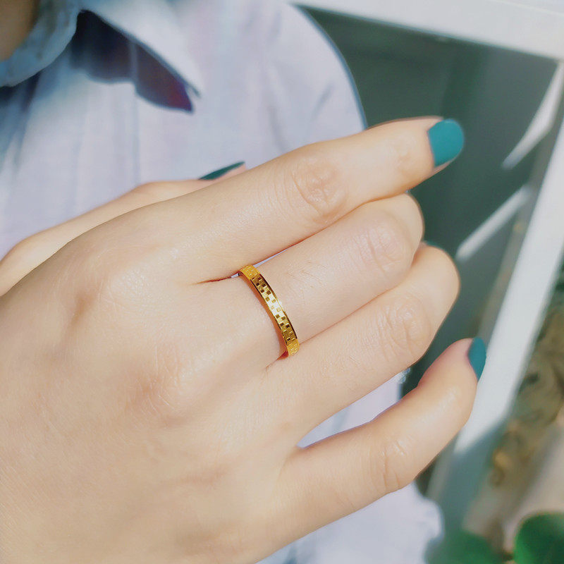 Huo Ting洗手不用摘 简约磨砂方格子18K金色戒指素圈精致ins指环
