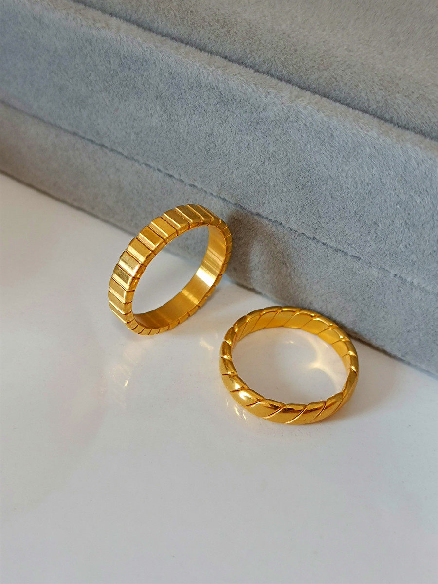 欧美极简小众设计钛钢18K包金素圈金属戒指女冷淡风食指不易掉色