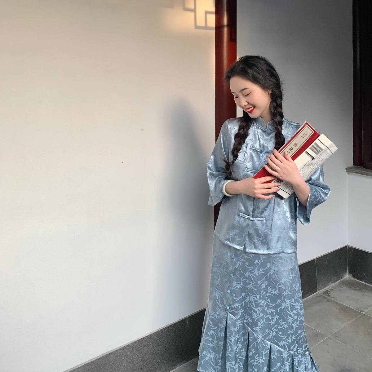 麓津自制《画扇》复古缎面国风少女复古下装半身裙新中式蓝色绿色