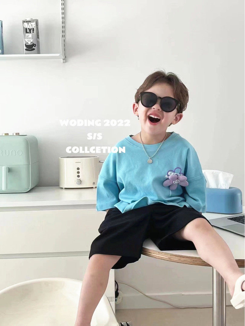 韩国童装潮牌别针花朵T男童2026夏装女童宽松短袖亲子巨显白美腻