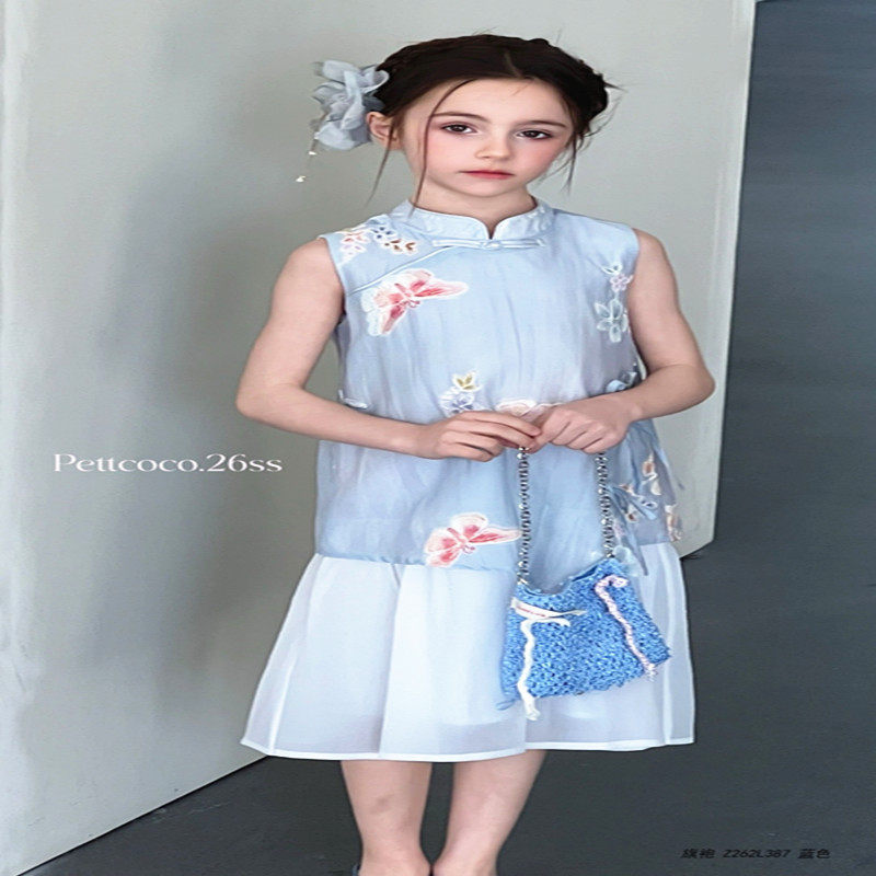 派特可可国风浅蓝色穿版无束缚感女童2026夏装新大童演出服舞台装