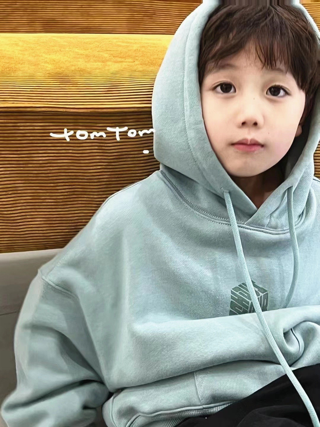 韩国童装22秋款男女dt家连帽卫衣
